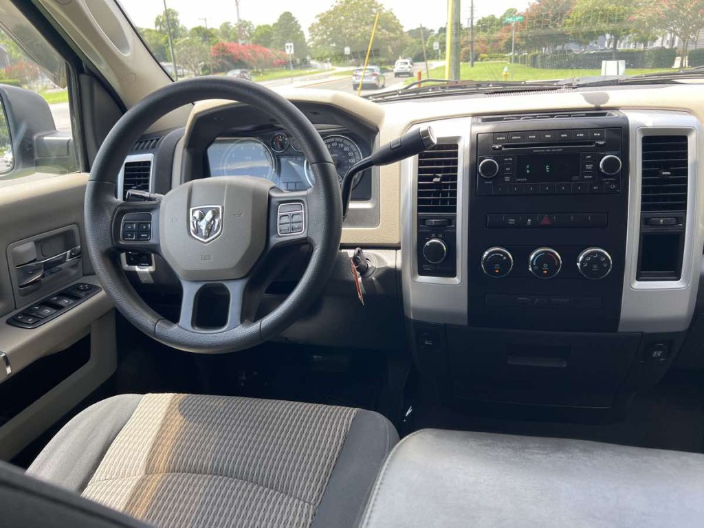 2012 RAM 1500 Image 2