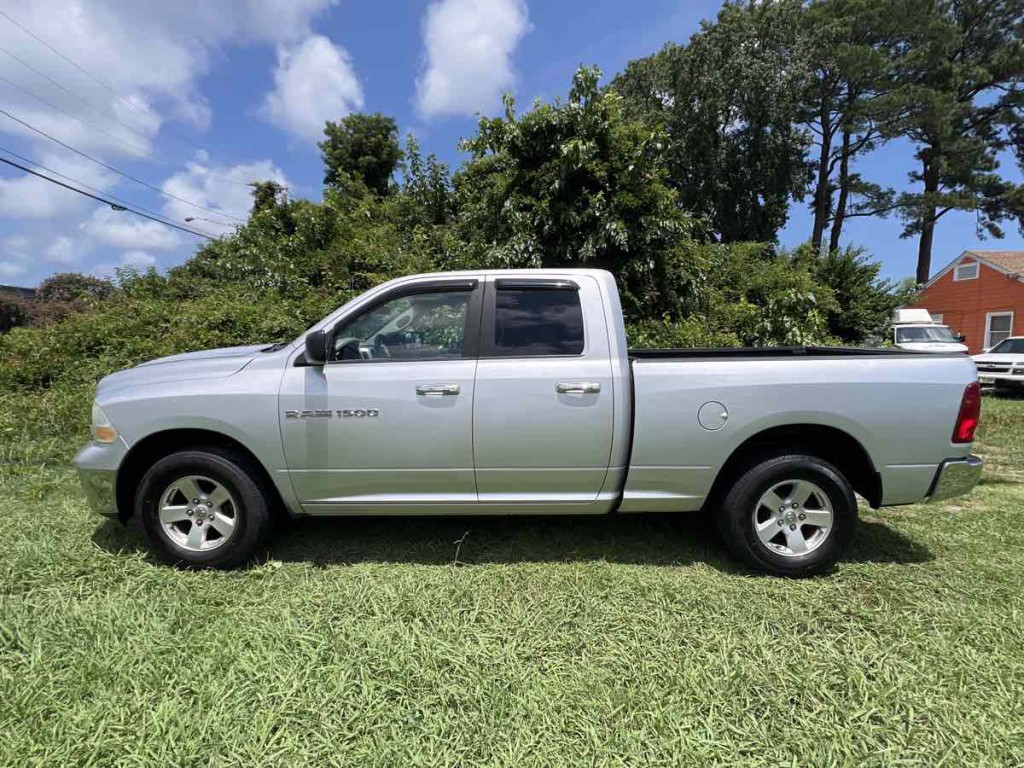 2012 RAM 1500 Image 3