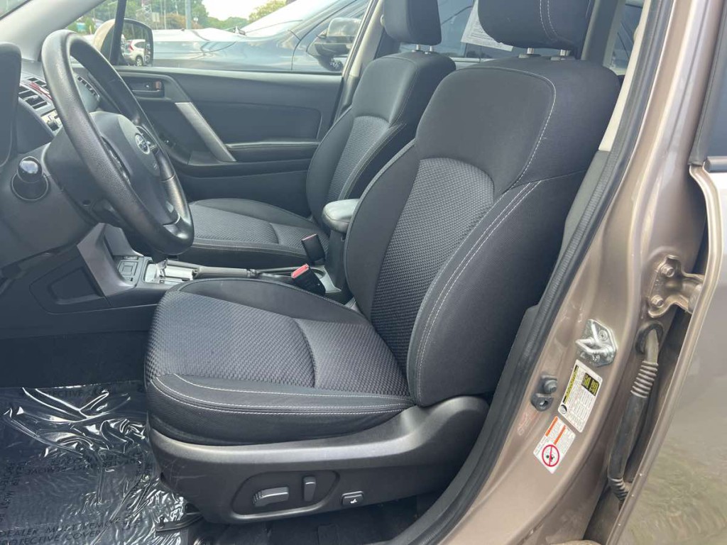 2016 Subaru Forester Image 10