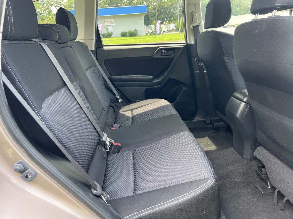 2016 Subaru Forester Image 14