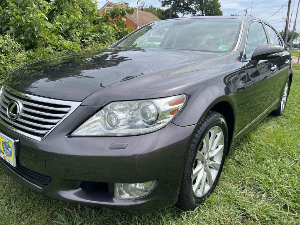 2010 Lexus LS 460 Image 1