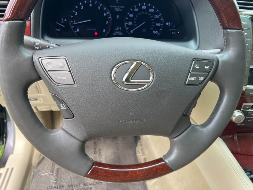 2010 Lexus LS 460 Image 3