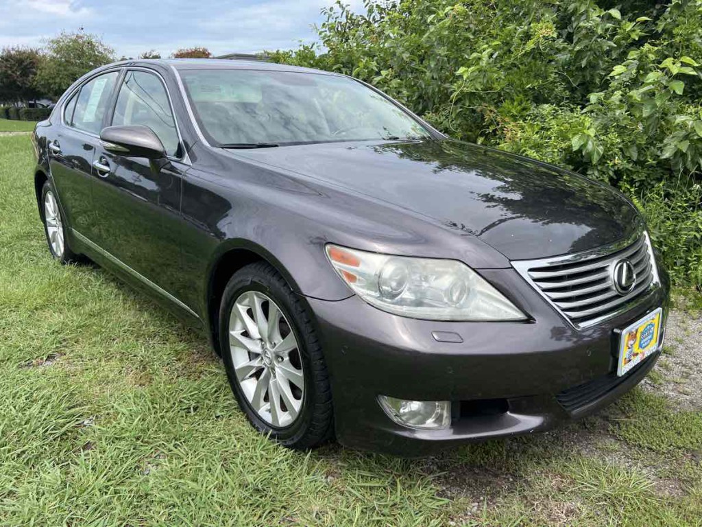 2010 Lexus LS 460 Image 9