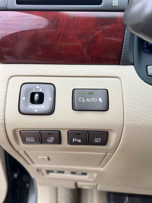 2010 Lexus LS 460 Image 10