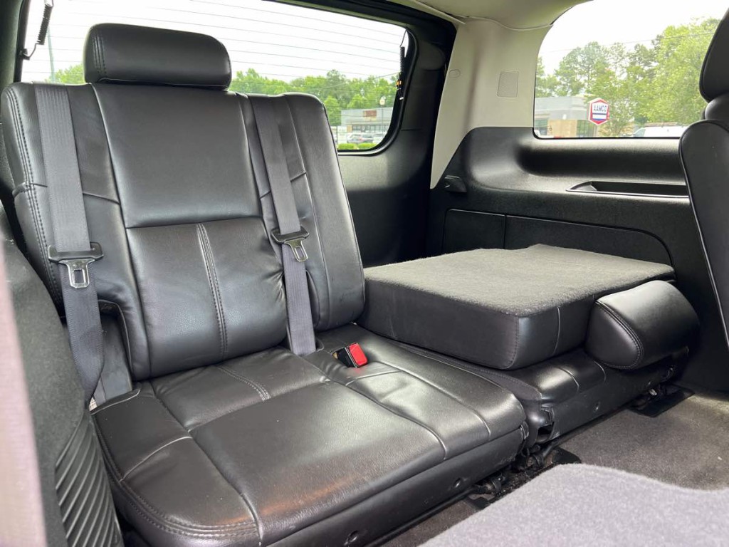 2013 Cadillac Escalade Image 18