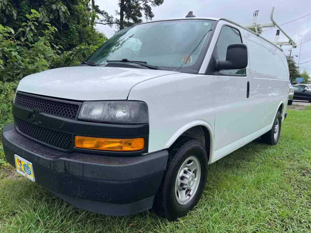 2019 Chevrolet Express Image 1