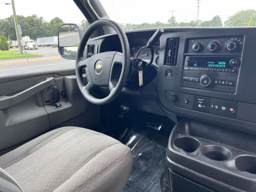 2019 Chevrolet Express Image 2