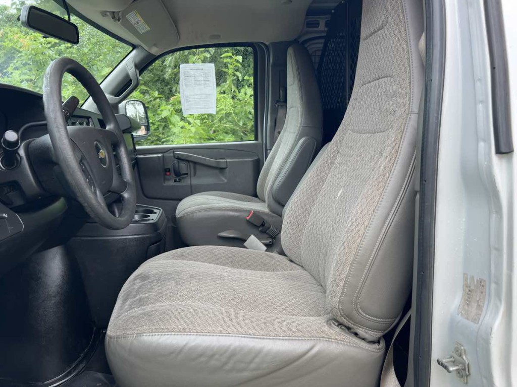 2019 Chevrolet Express Image 10