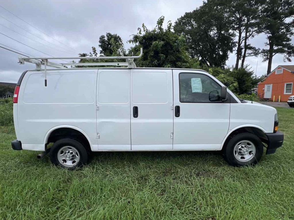 2019 Chevrolet Express Image 12