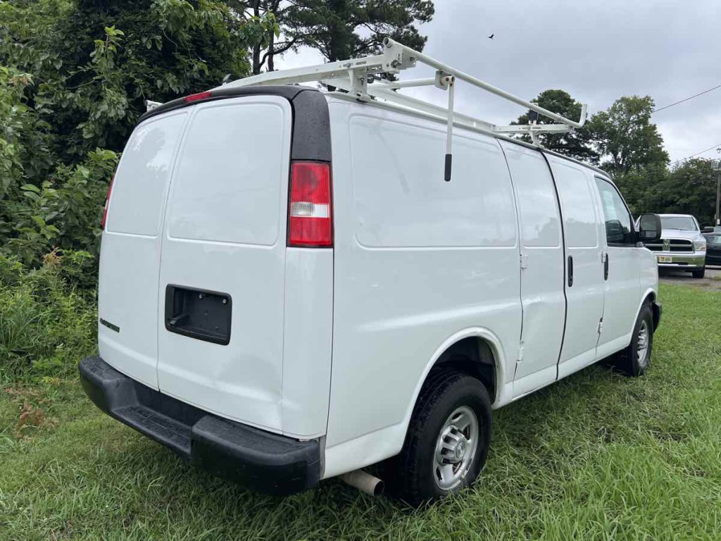 2019 Chevrolet Express Image 14