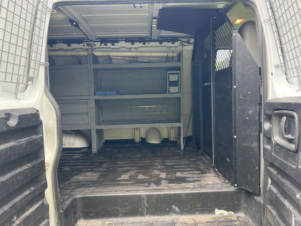 2019 Chevrolet Express Image 15