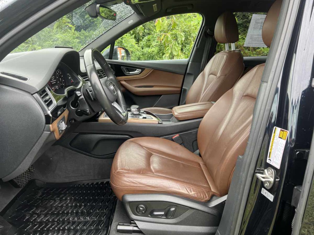 2017 Audi Q7 Image 9