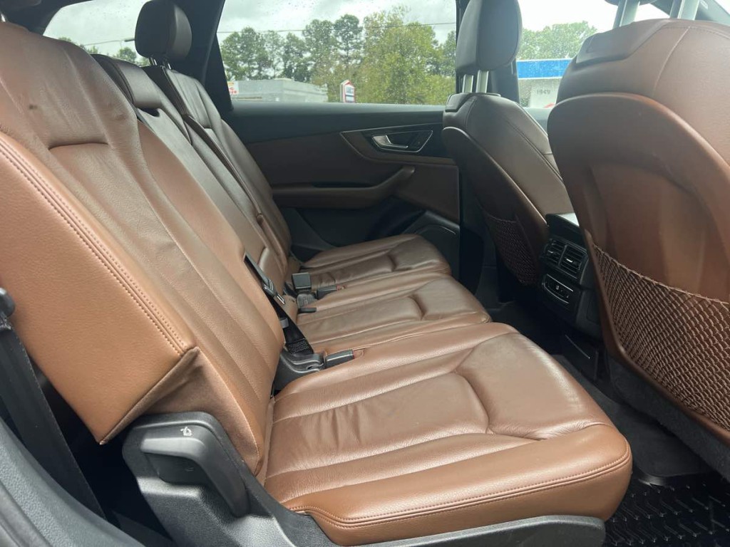 2017 Audi Q7 Image 14