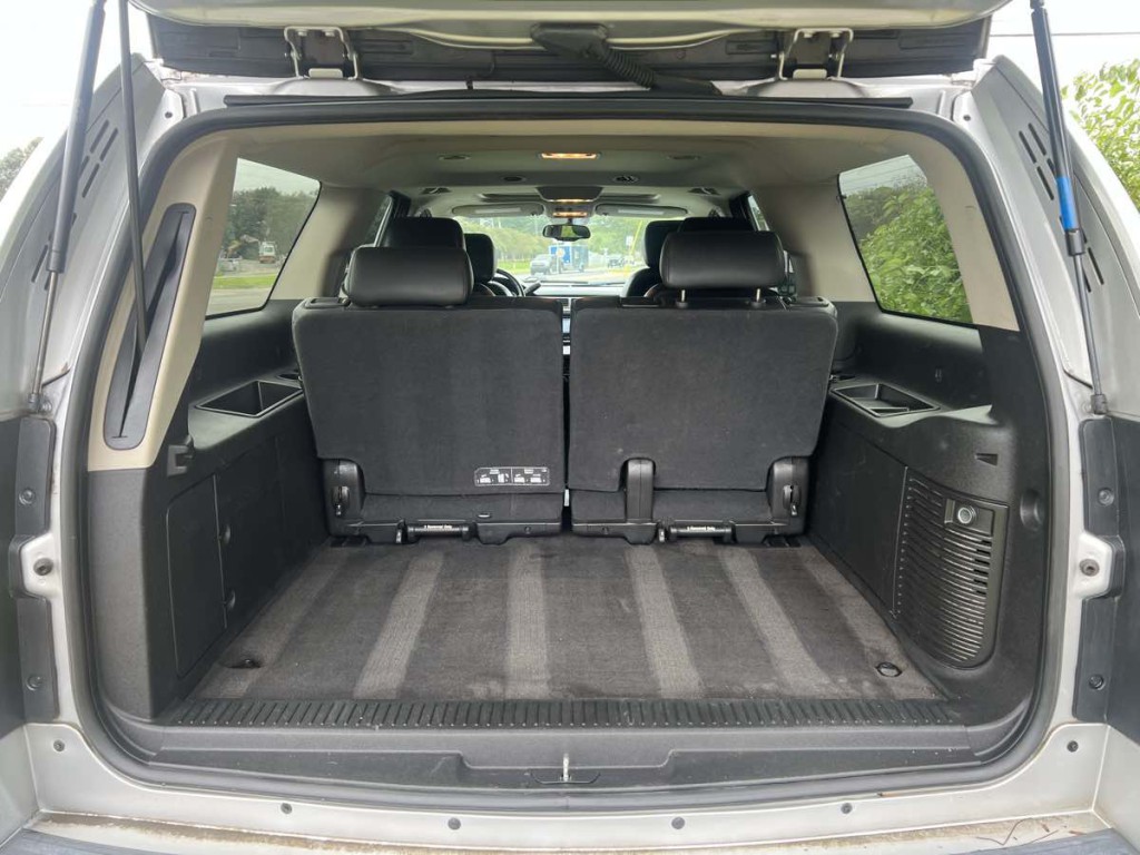 2014 Chevrolet Suburban Image 19