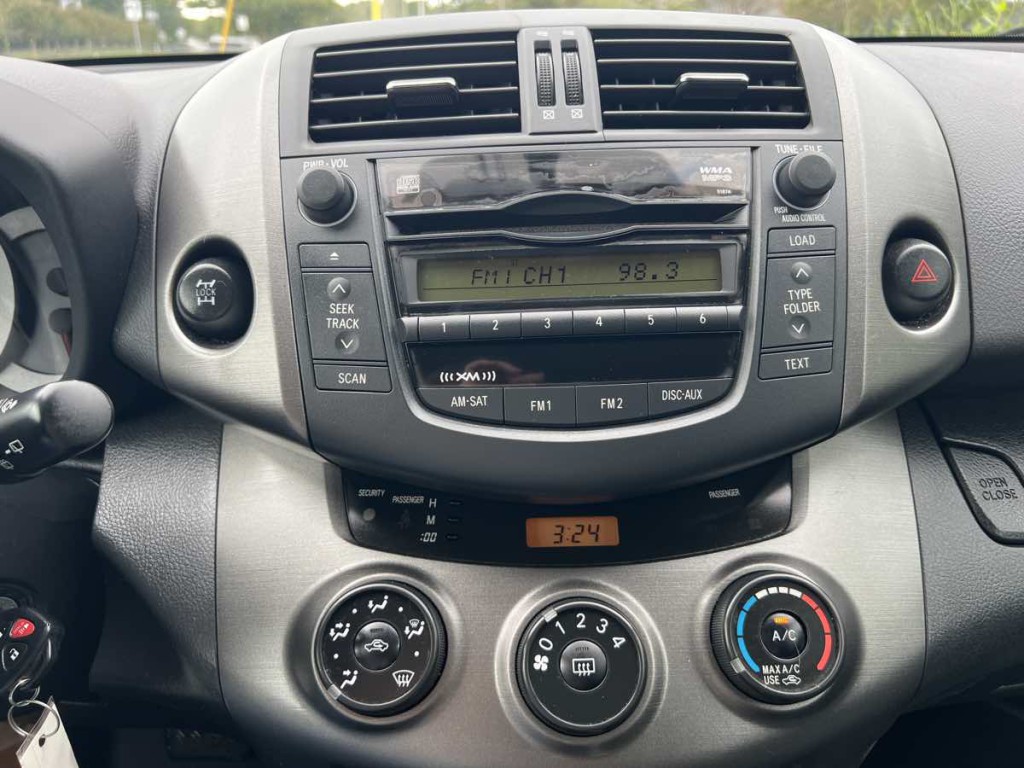 2011 Toyota Rav4 Image 5