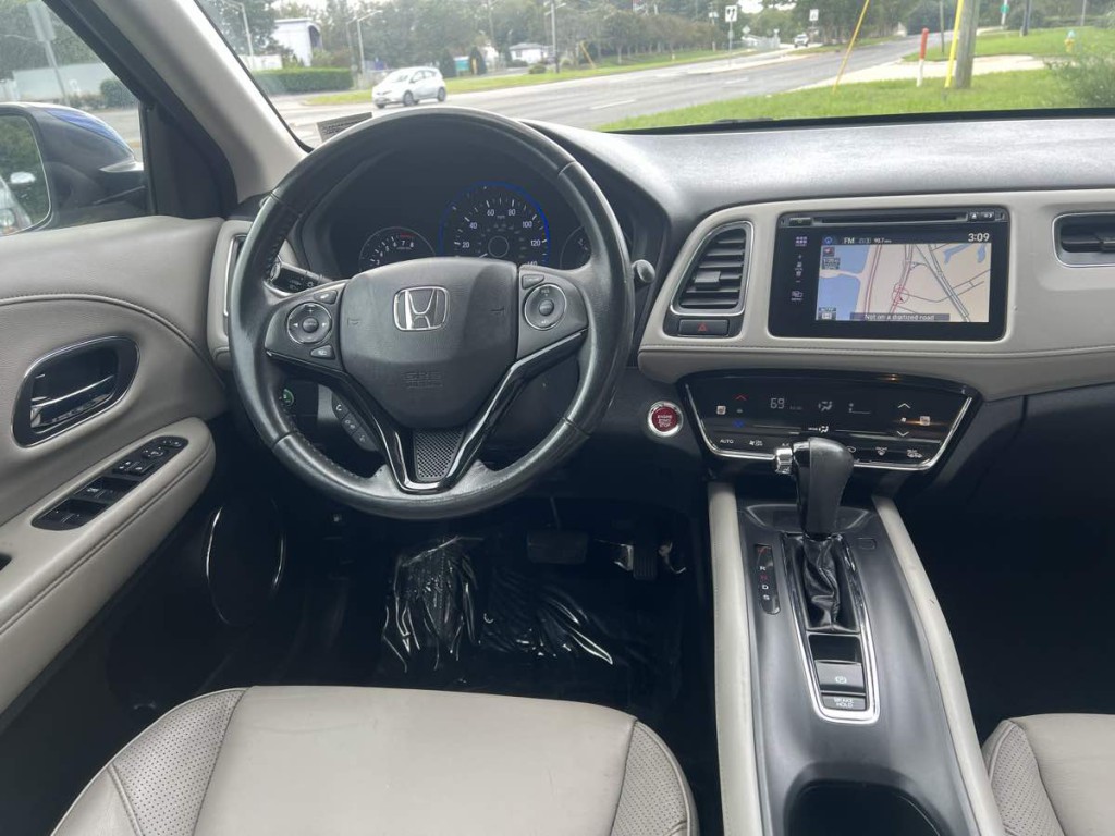 2017 Honda HR-V Image 2