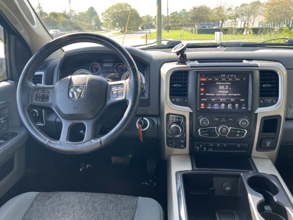 2013 RAM 1500 Image 2