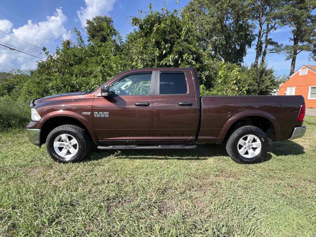 2013 RAM 1500 Image 3