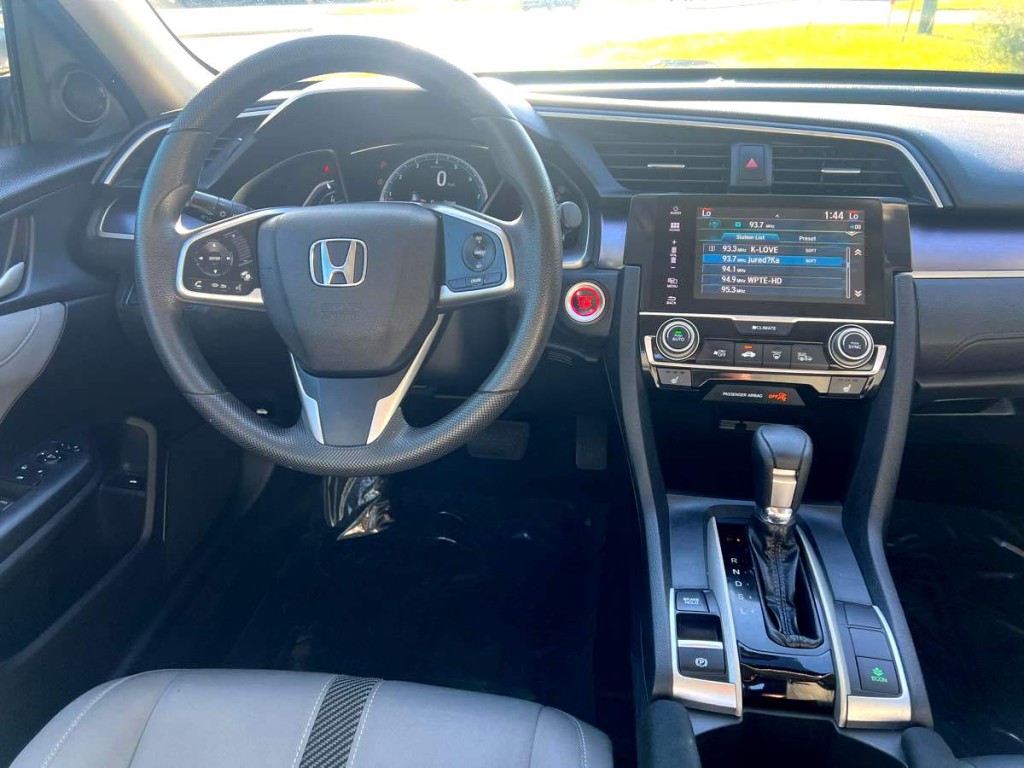 2016 Honda Civic Image 2