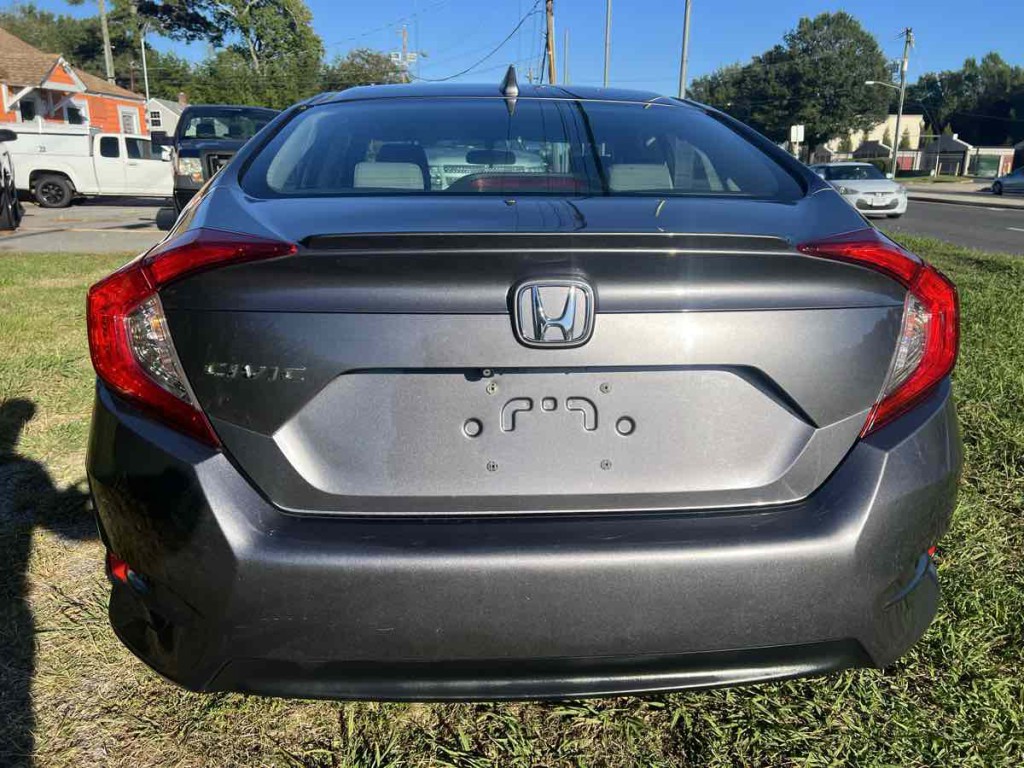 2016 Honda Civic Image 16