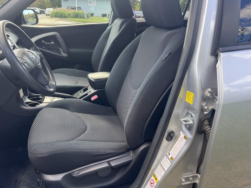 2010 Toyota Rav4 Image 9