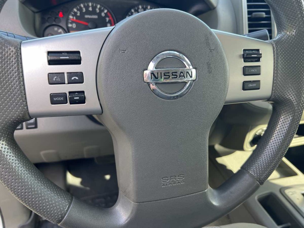 2014 Nissan Frontier Image 4