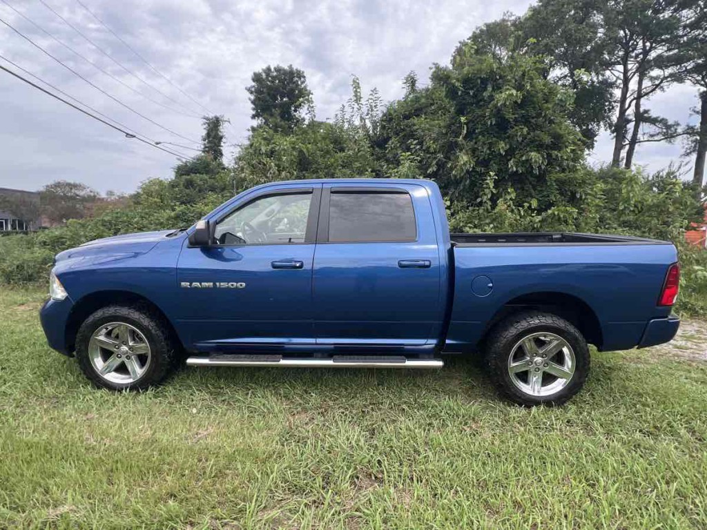 2011 RAM 1500 Image 3