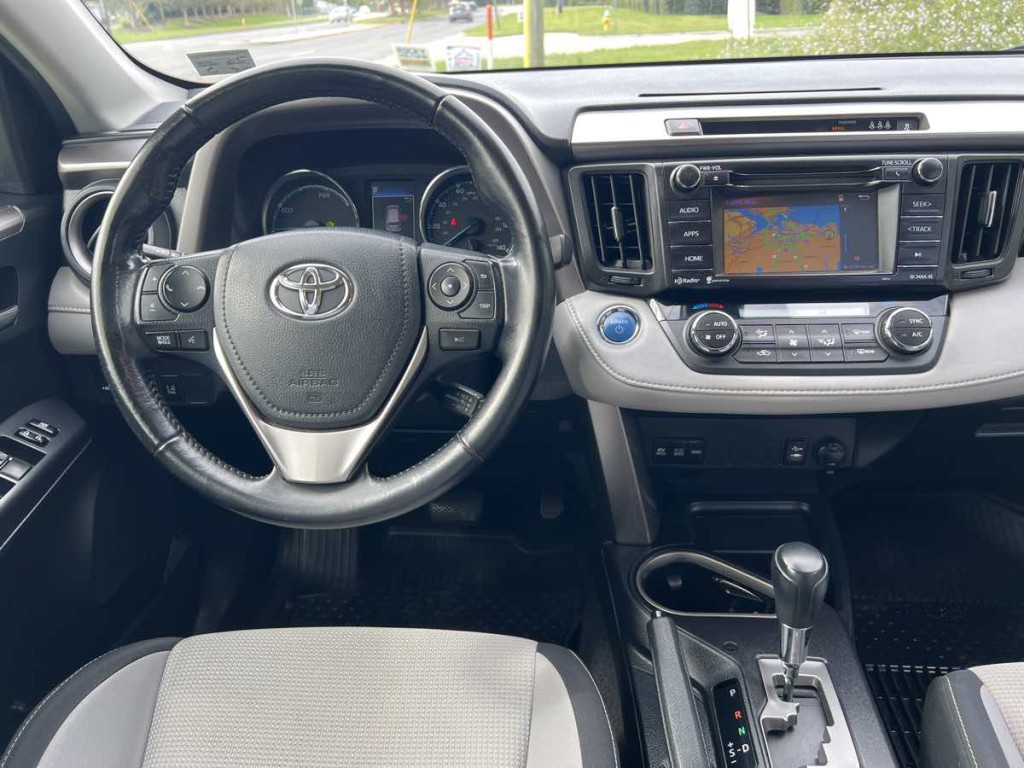 2018 Toyota Rav4 Image 2