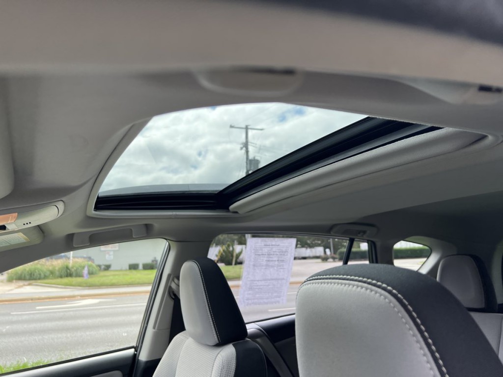 2018 Toyota Rav4 Image 8