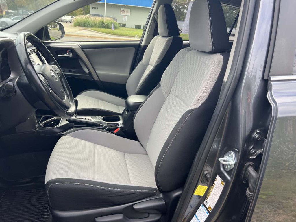 2018 Toyota Rav4 Image 10