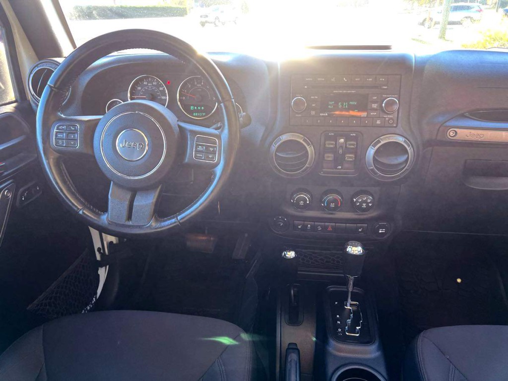 2017 Jeep Wrangler Unlimited Image 2