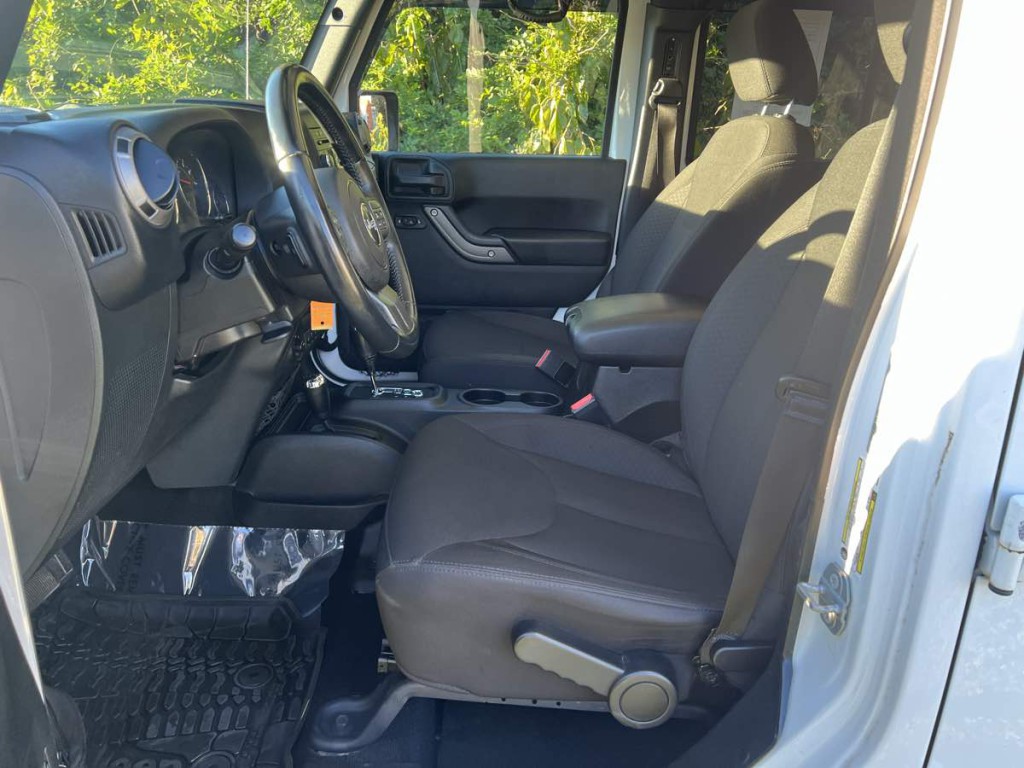 2017 Jeep Wrangler Unlimited Image 8
