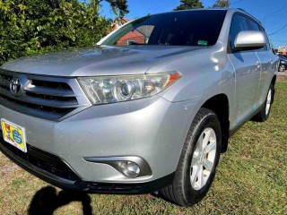 Image for 2013 Toyota Highlander SE ID: 6937011