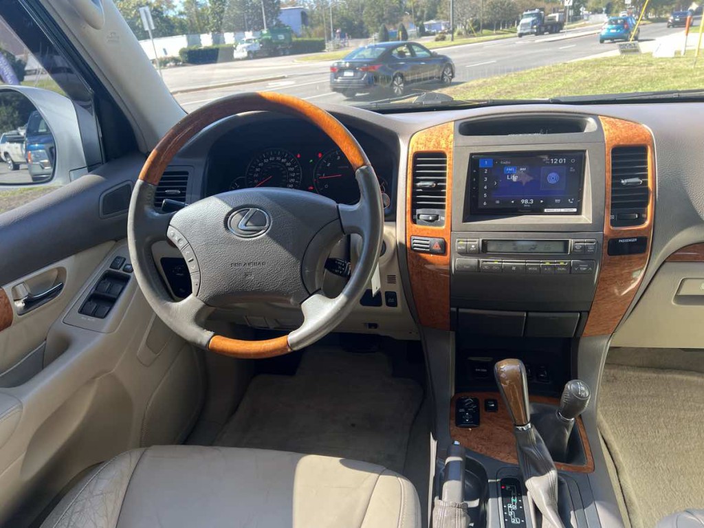2005 Lexus GX 470 Image 2