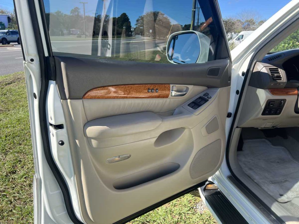 2005 Lexus GX 470 Image 10
