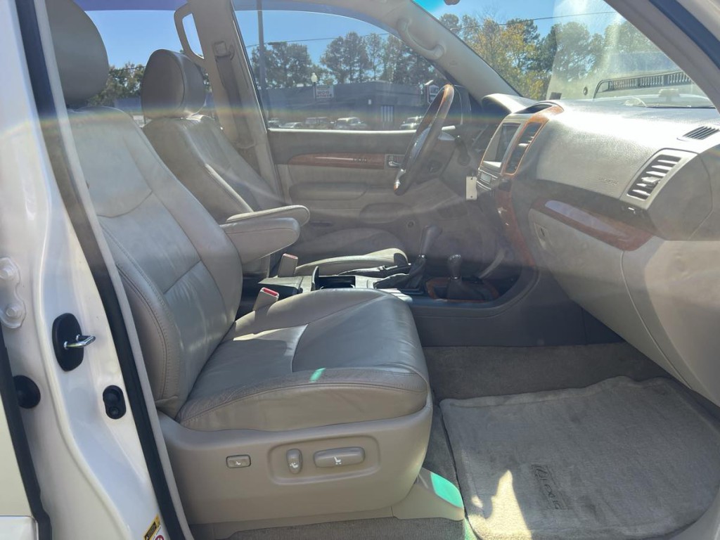 2005 Lexus GX 470 Image 12
