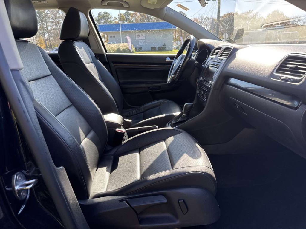 2013 Volkswagen Jetta Image 11