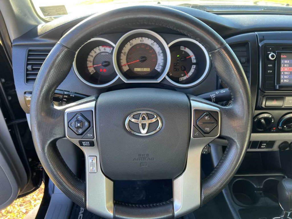 2015 Toyota Tacoma Image 4