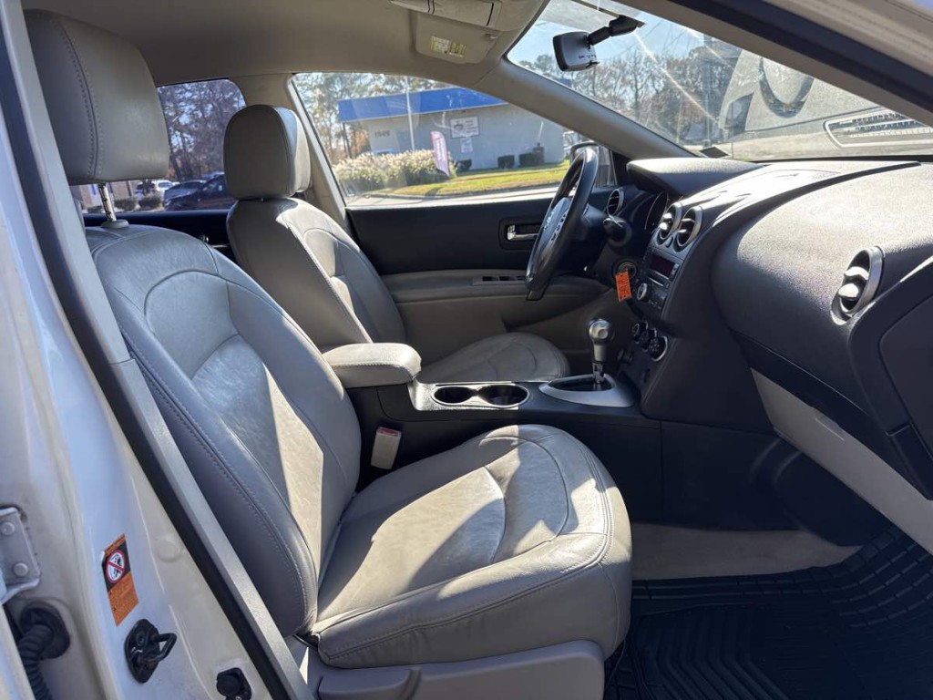 2008 Nissan Rogue Image 10