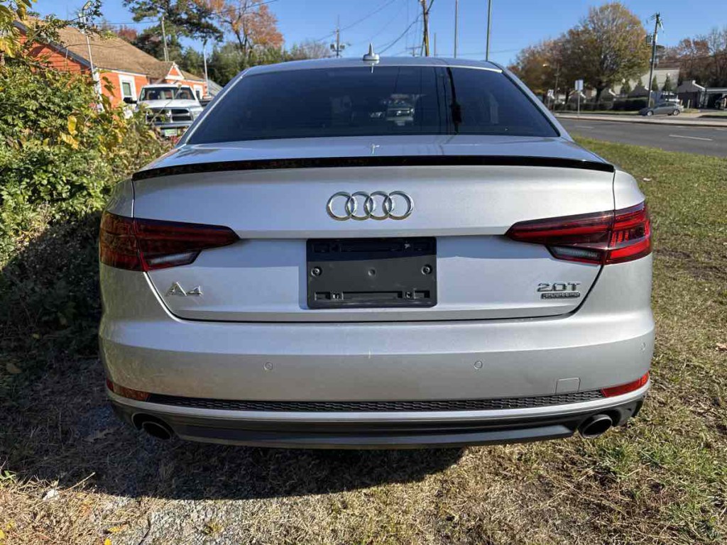 2018 Audi A4 Image 17