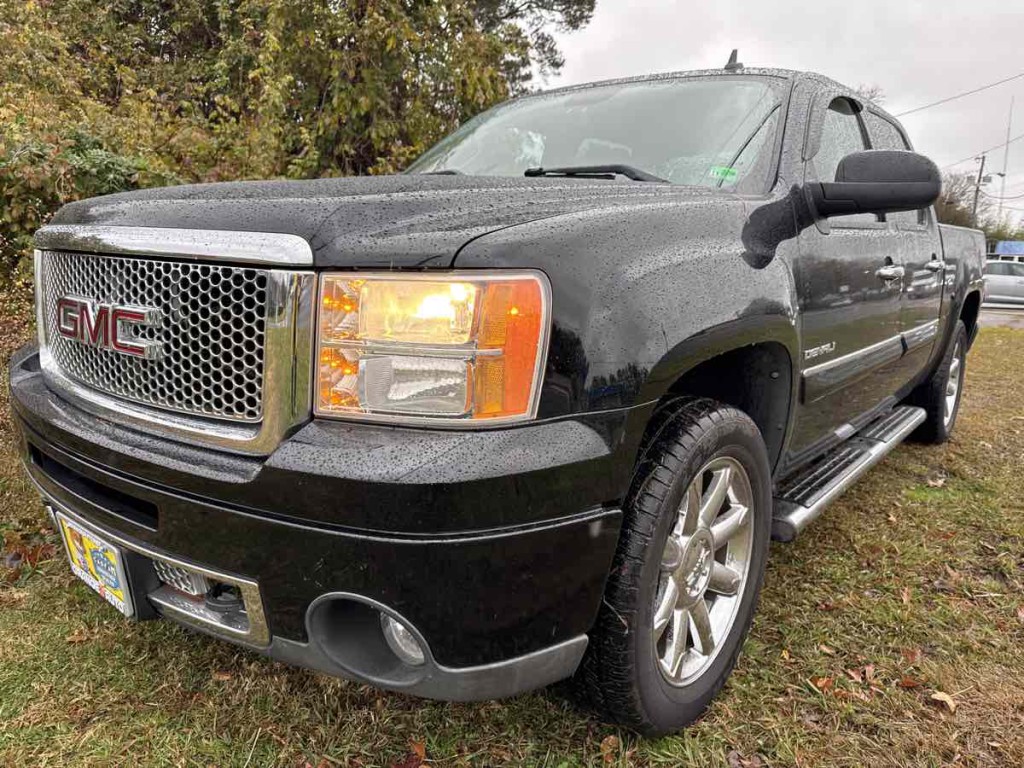 2010 GMC Sierra 1500 Image 1