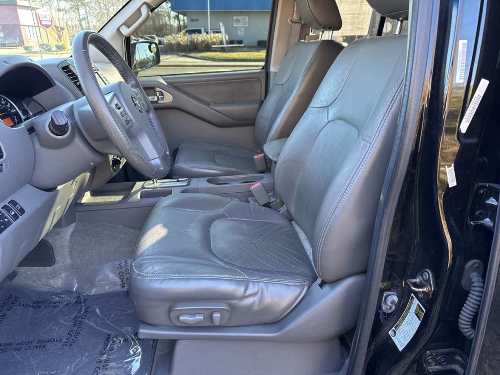 2014 Nissan Frontier Image 9