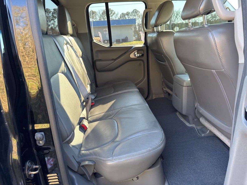 2014 Nissan Frontier Image 13