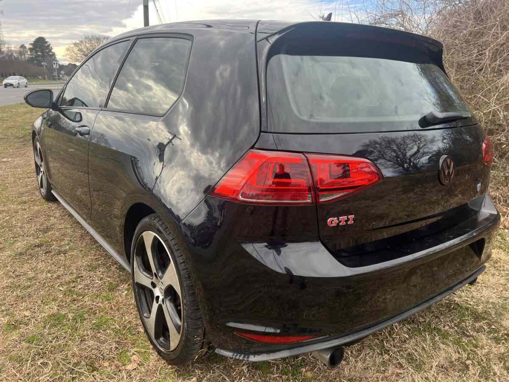 2016 Volkswagen GTI Image 6