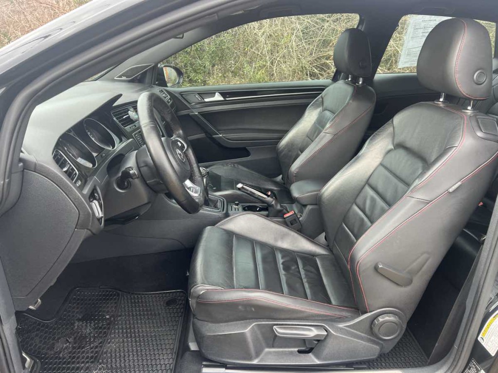 2016 Volkswagen GTI Image 9