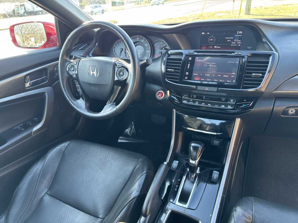 2016 Honda Accord Image 2