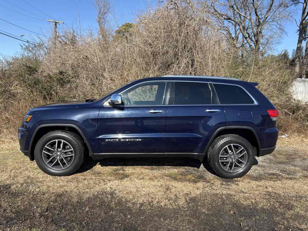 2017 Jeep Grand Cherokee Image 3