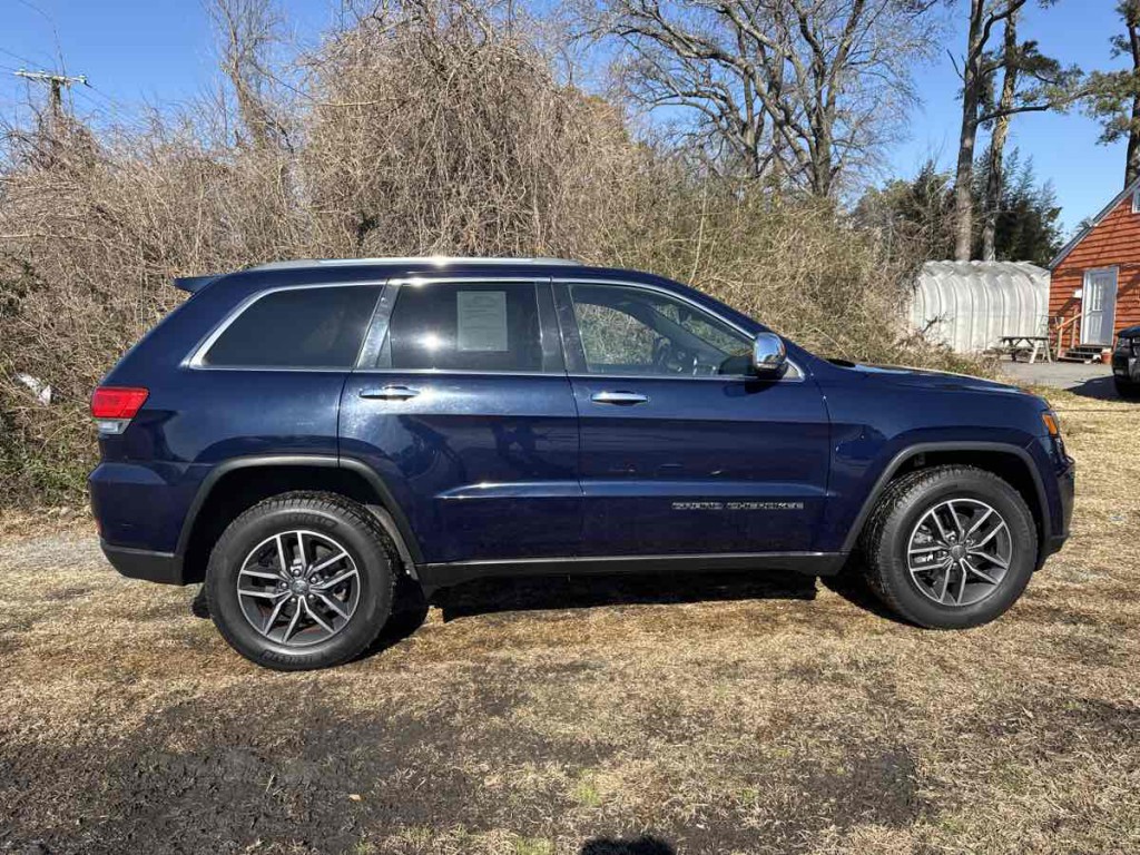 2017 Jeep Grand Cherokee Image 11