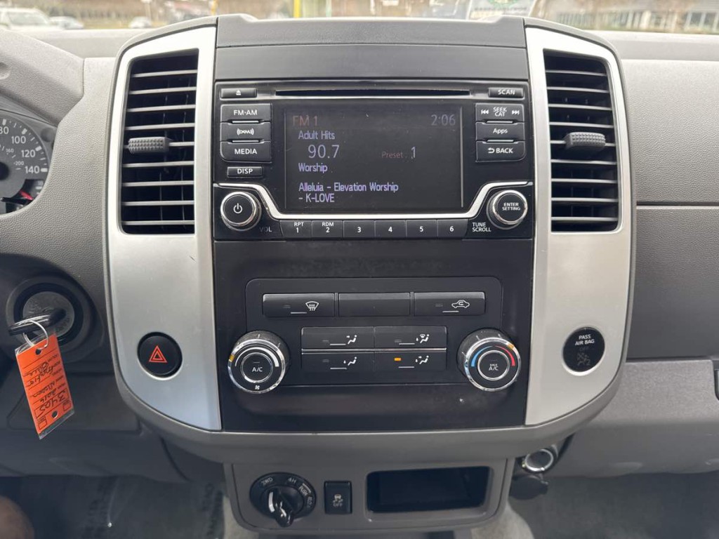 2016 Nissan Frontier Image 5