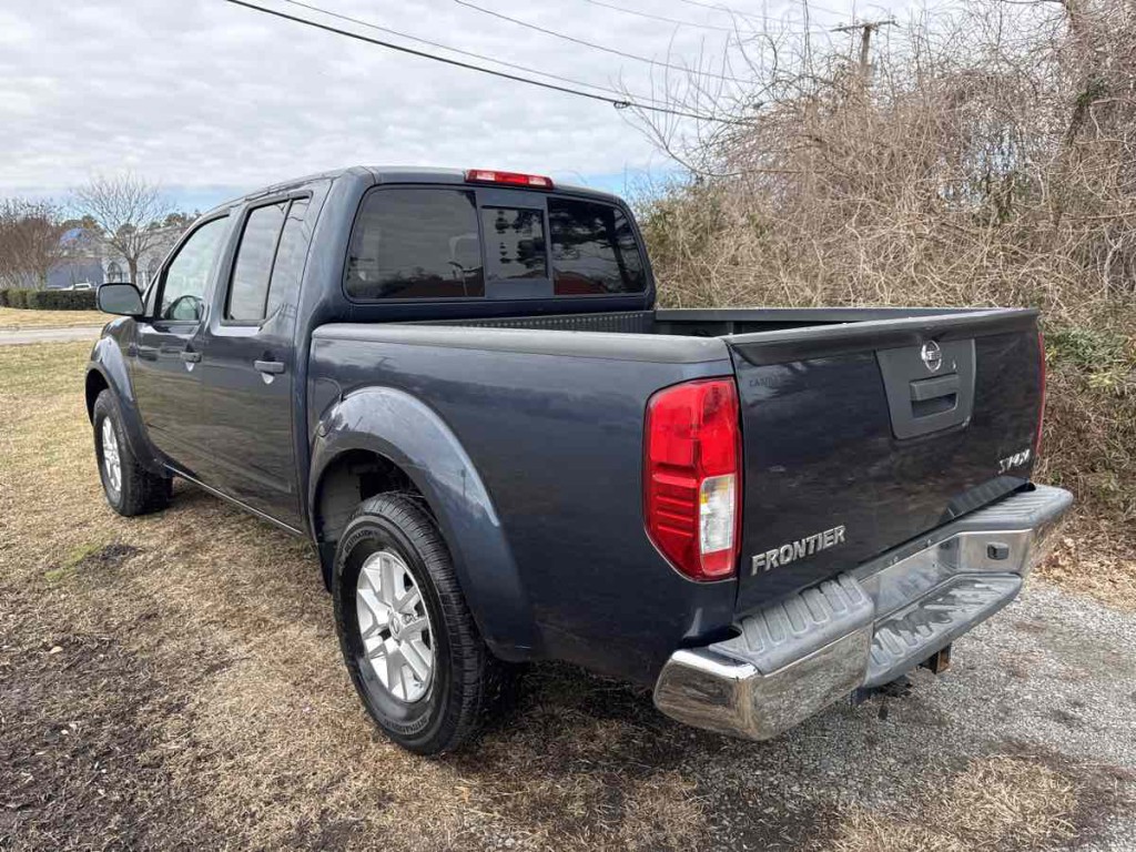 2016 Nissan Frontier Image 6